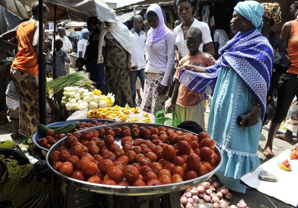 Street Vendor- Fruits and Veggies 