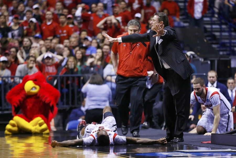 Coach Rick Pitino Calls to Stop the Game After Kevin Ware's Fall 