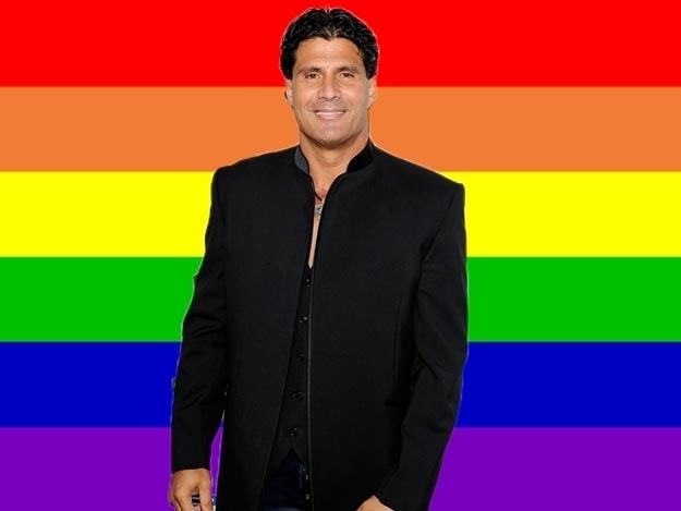 Gay? Ungay? Jose doesn't mind 