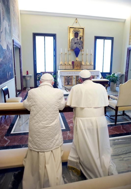 Pope Francis and Pope  Benedict XVI Pray Together 
