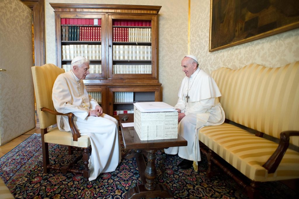 Pope Francis and Pope  Benedict XVI Have a Discussion 