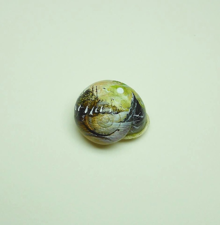 Miniture art by Hasan Kale. Snail shell