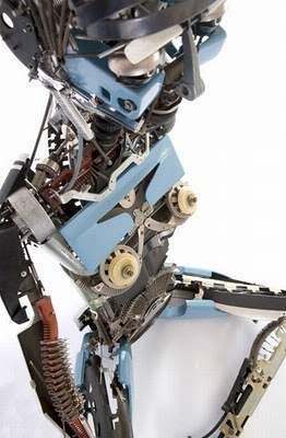 16 Stunning Sculptures Made With Typewriters