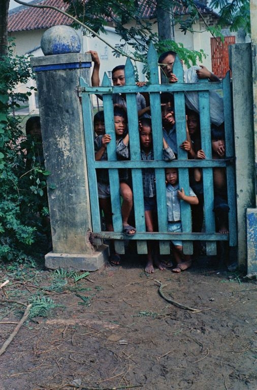 Children at the gate 
