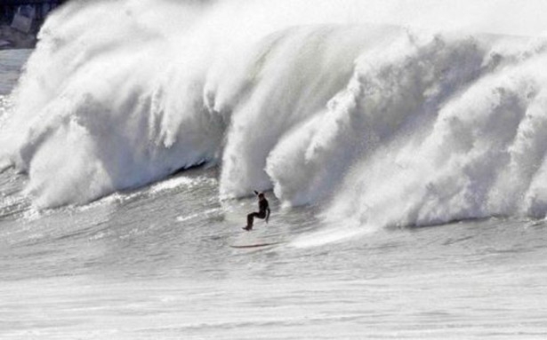 Epic Surfer Wave 