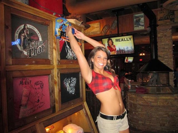 The Girls of Twin Peaks Restaurant Are Much Better Than Hooters Girls 