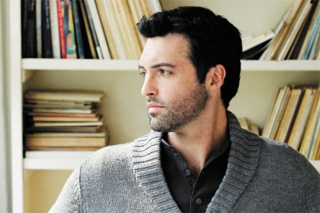 Reid Scott from ‘Veep’ Makes Our Hearts Beep 
