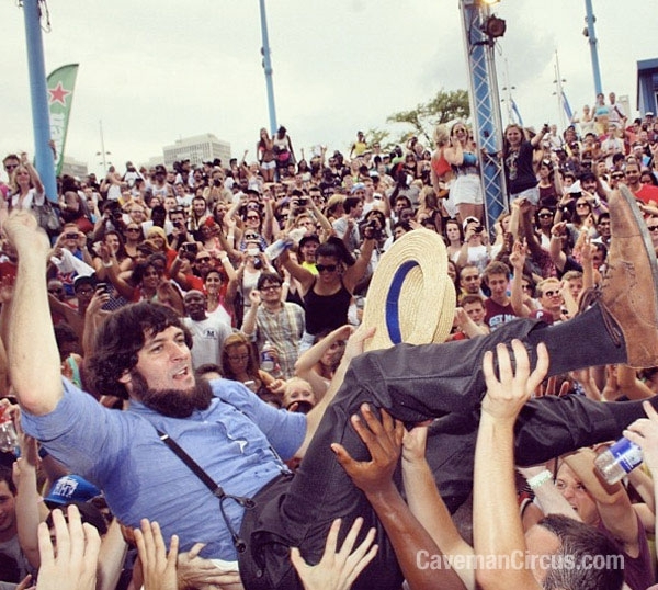 24 Great Moments In Crowd Surfing Awesomeness
