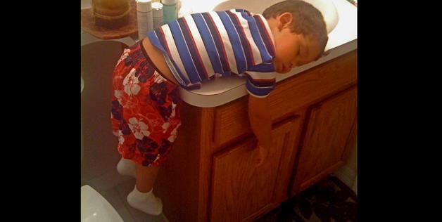 Why wait till you make it to bed? The sink is a perfect place for a quick nap time. 