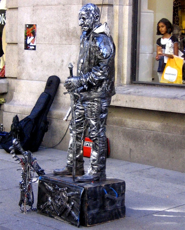 17 Absolutely Magical & Enchanting Street Performers 