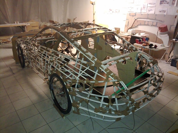 DIY Porsche Made Out Of Plastic Pipes and Aluminum Foil