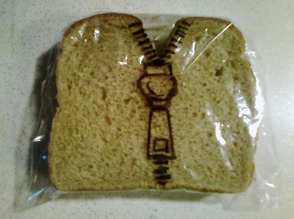 Dad Illustrates Kids’ Sandwich Bags with Fun Drawings Every Day