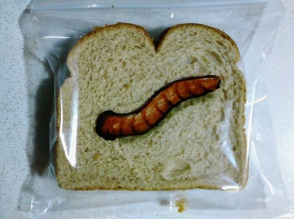 Dad Illustrates Kids’ Sandwich Bags with Fun Drawings Every Day