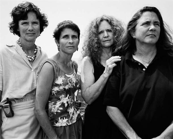 4 Sisters Photographed Every Year For 36 Years 