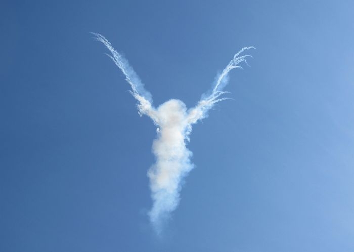 Russian Knights have drawn an Angel in the Sky