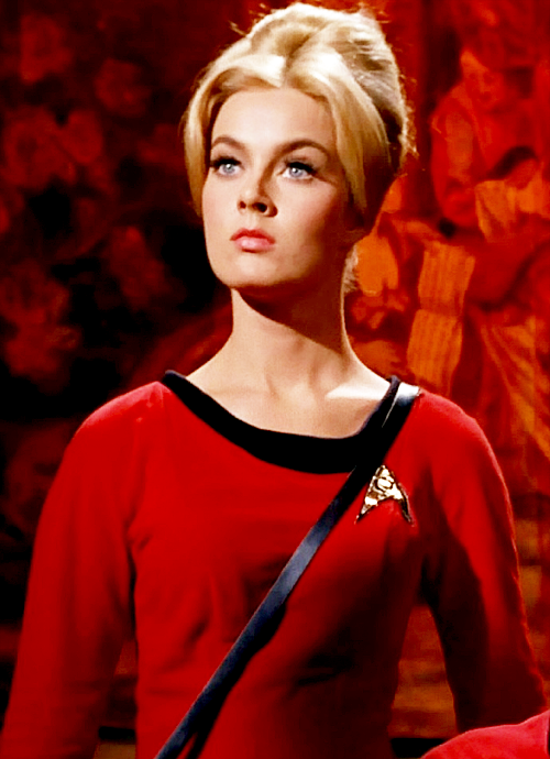 15 Star Trek Hotties From All Times.