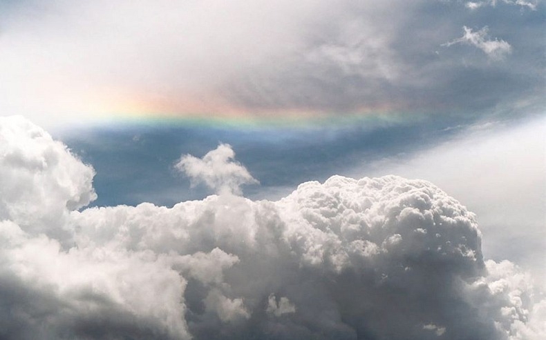 This peculiar 'braided' circumhorizon arc was possibly formed by plate crystals in high cirrus fibratus cloud.