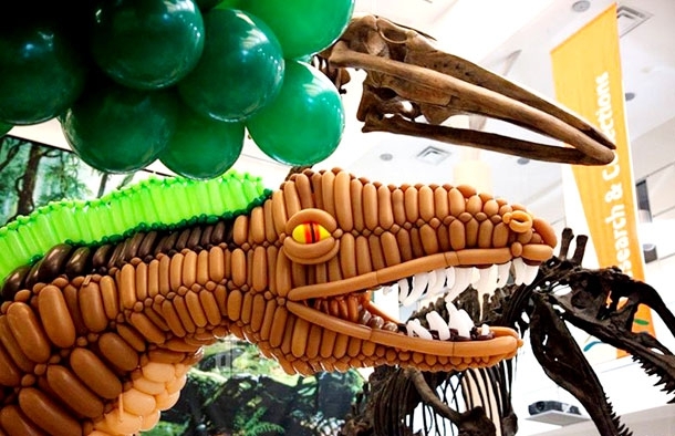 This Awesome 20ft Dinosaur Is Made From Balloons 