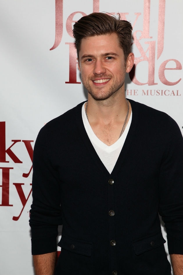 Up-and-Comer Aaron Tveit Makes Us Feel All Right