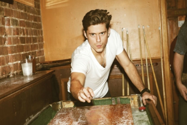 Up-and-Comer Aaron Tveit Makes Us Feel All Right