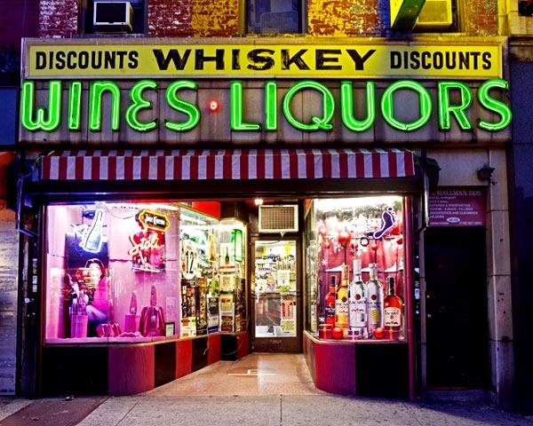 Atmospheric Photos Of New York's Storefronts At Night 