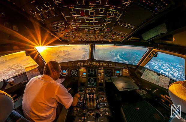 Stunning HDR Photos From Inside Airplane Cockpits