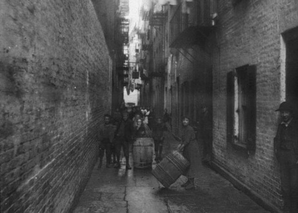 Vintage Photographs Of Life In 19th Century New York City 