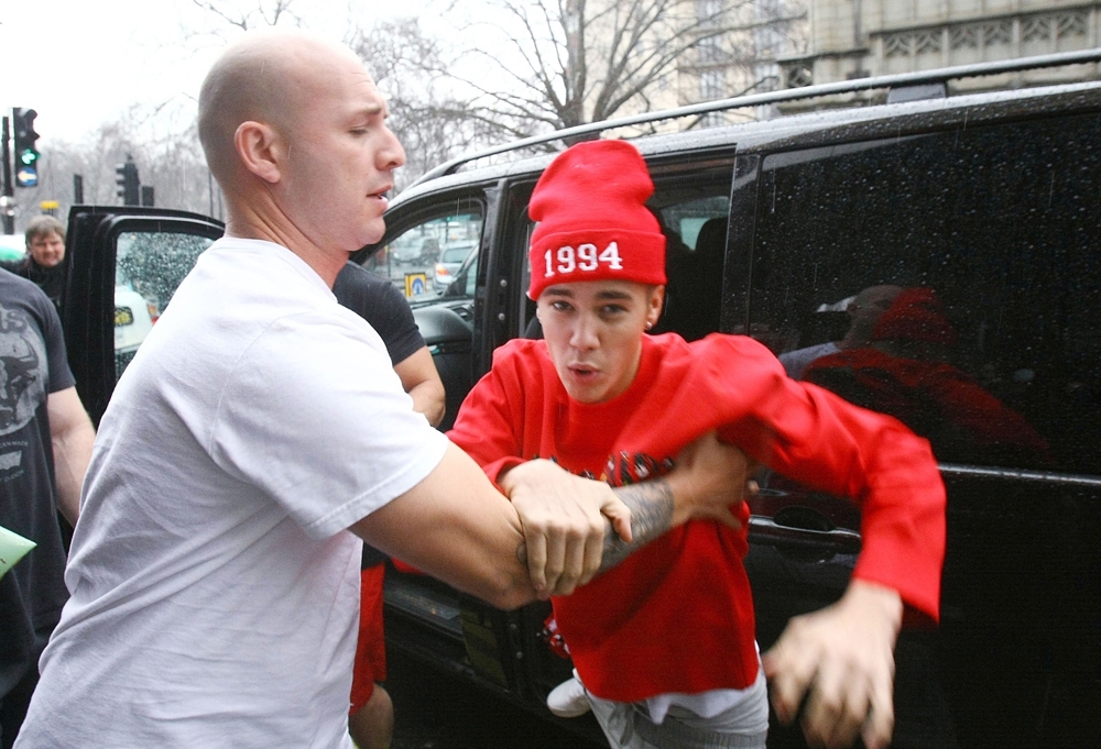 Justin Bieber and His Crew Get Kicked out of an Indoor Skydiving Place