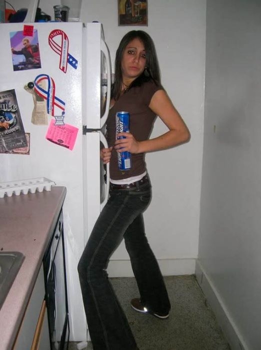 Hot Girls And Fridges 