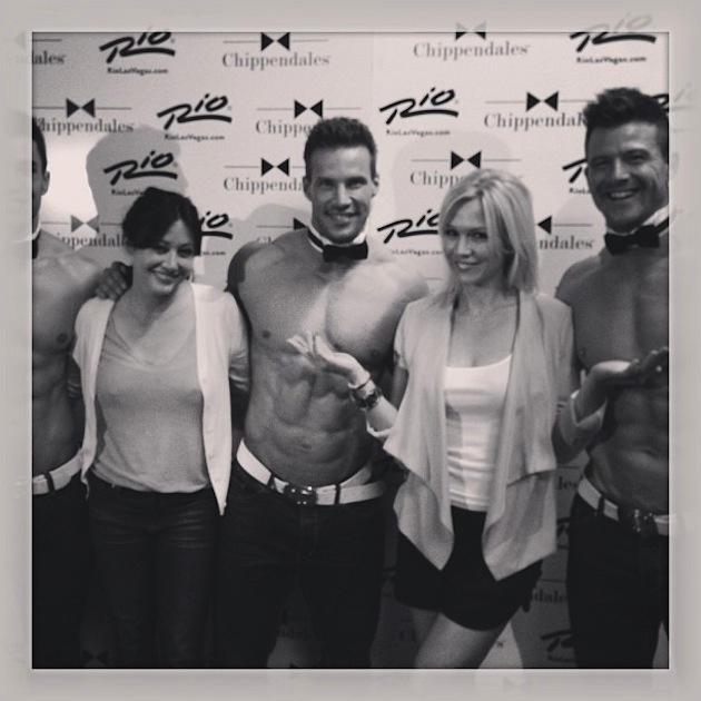 ’90210′ Reunion at a Chippendales Show