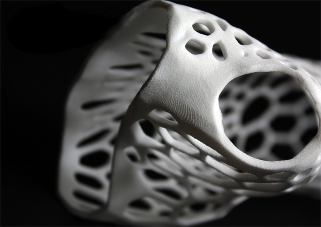 3D-Printing Technology Produces Modern Exoskeletal Cast 