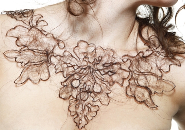 Necklaces made ​​of natural hair