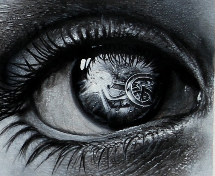 Photorealistic Paintings of Eyes Reflecting Their Surroundings 