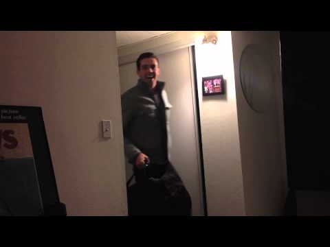 Cat Reacts to Seeing Owner After Six Months 