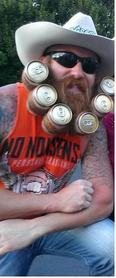 Epically bearded Bengals fan turns facial hair into 6-pack of beer