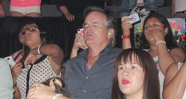 Hilarious Images Of Dads Dragged To One Direction Concerts