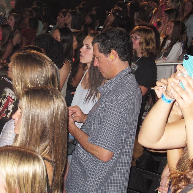 Hilarious Images Of Dads Dragged To One Direction Concerts