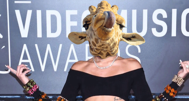 Miley Cyrus Looked Just Like a Giraffe at the VMAs