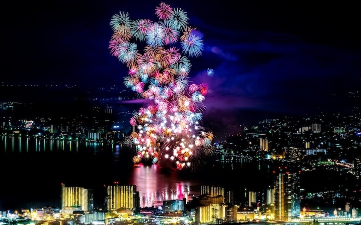 Spectacular Shots of Japan's Summertime Fireworks Festivals