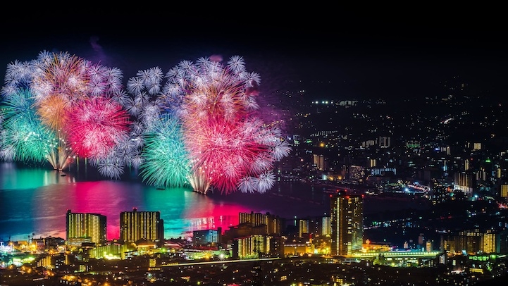 Spectacular Shots of Japan's Summertime Fireworks Festivals