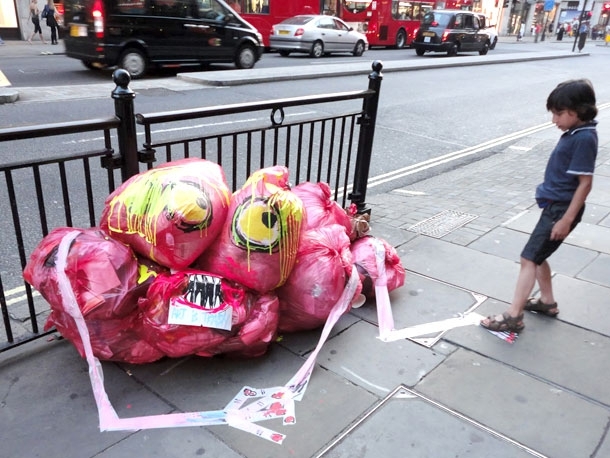 London's Piles Of Rubbish Transformed Into Works Of Art 