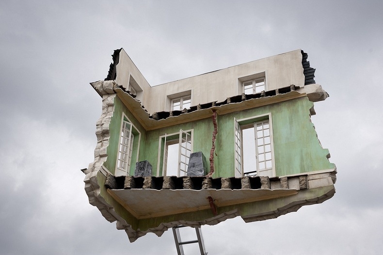 Surreal Floating Room Sculptures by Leandro Erlich