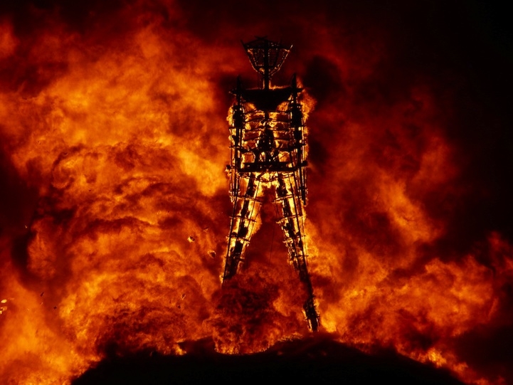 Explosive Photos of the Burning Man Spaceship in Flames