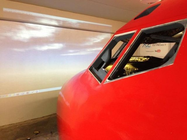 Norwegian Truck Driver Builds a Hyper-Realistic Boeing 737 Cockpit