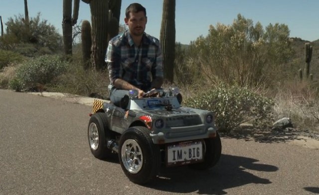 World's Tiniest (and Amazingly Cute) Car [video]