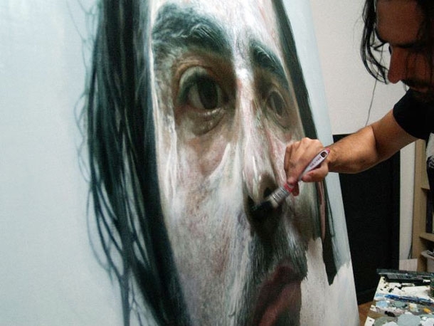 These Giant Hyperrealistic Paintings Will Absolutely Floor You