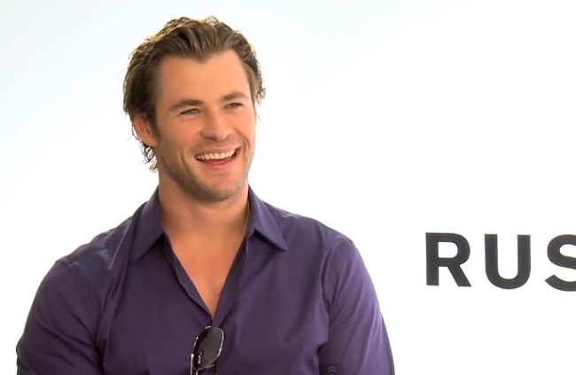 VIDEO: Chris Hemsworth Delivers A SICK BURN About Marvel / DC Rivalry