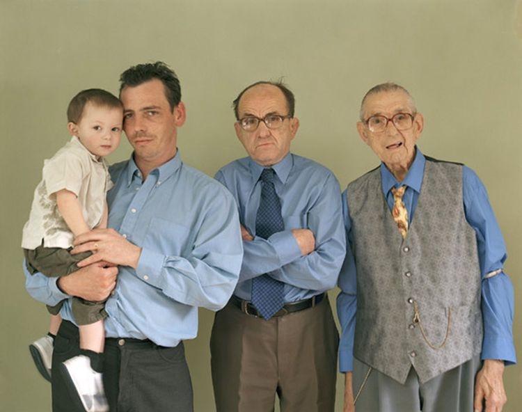 Beautiful Family Portraits with 4+ Living Generations