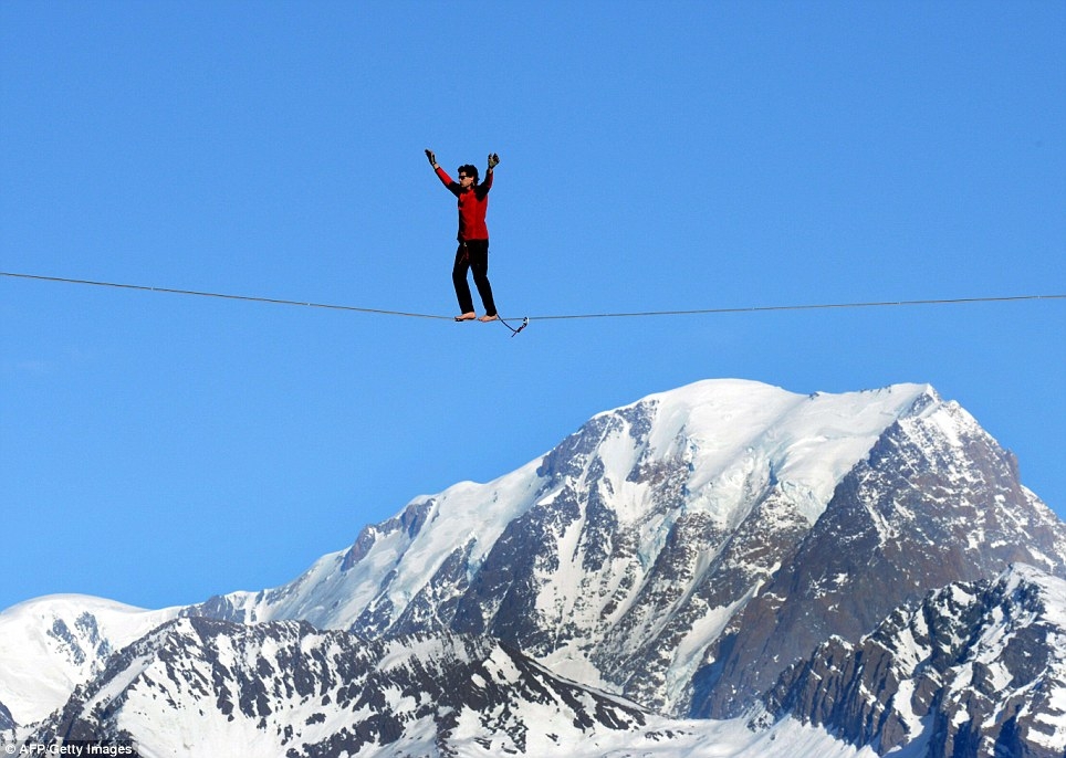 A daredevil highliner has performed a walk 1,200ft above the Alps. 