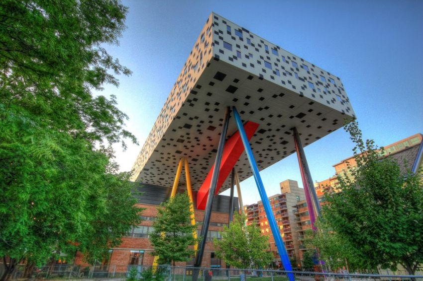 13. Ontario College of Art and Design — Toronto, Canada